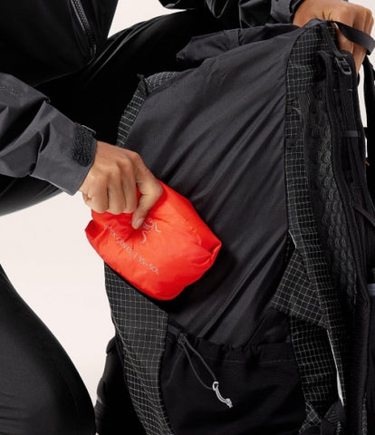 ARC`TERYX patented lane sleeve ABOFUX6989/059 PACK RAIN COVER