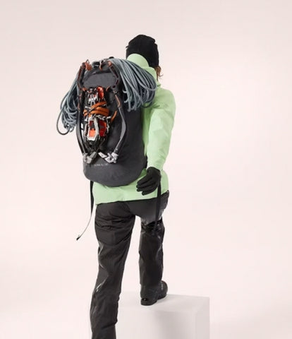 ARC`TERYX Alpha FL 30 Backpack ABPFU07557/BLK ALPHA FL 30 BACKPACK