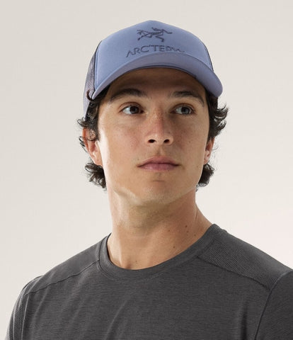 ARC`TERYX grid (liquid trucker Curved AEOFUX7763/STD BIRD WORD TRUCKER CURVED