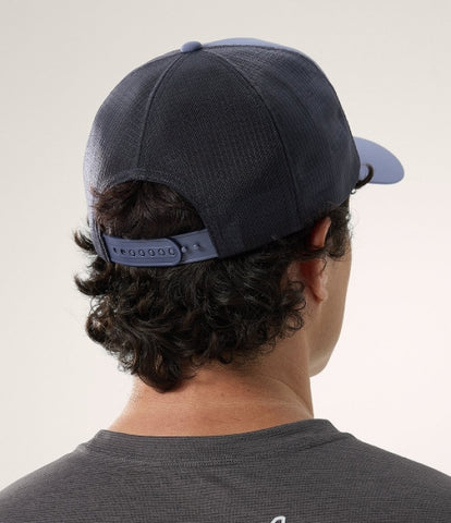 ARC`TERYX grid (liquid trucker Curved AEOFUX7763/STD BIRD WORD TRUCKER CURVED