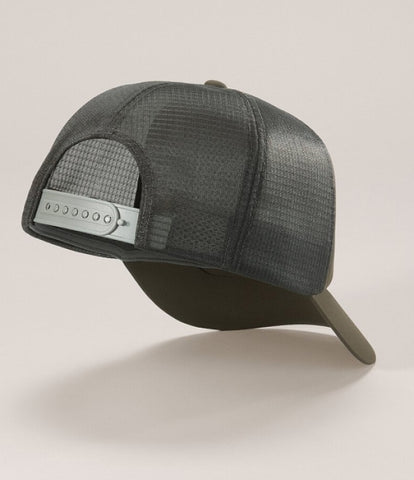 ARC`TERYX grid (liquid trucker Curved AEOSUX7763/TFY BIRD WORD TRUCKER CURVED