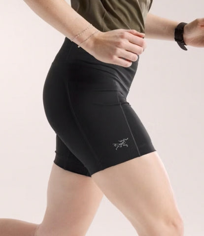 ARC`TERYX Etcent Highlight Utility Shorts 6 inch Woman APPSW07696/BLK ESSENT HIGH-RISE UTILITY SHORT 6 W