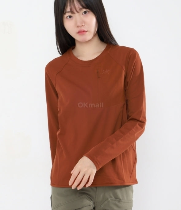 ARC`TERYX delta crew Woman ATOFWX7711/SQU DELTA CREW W